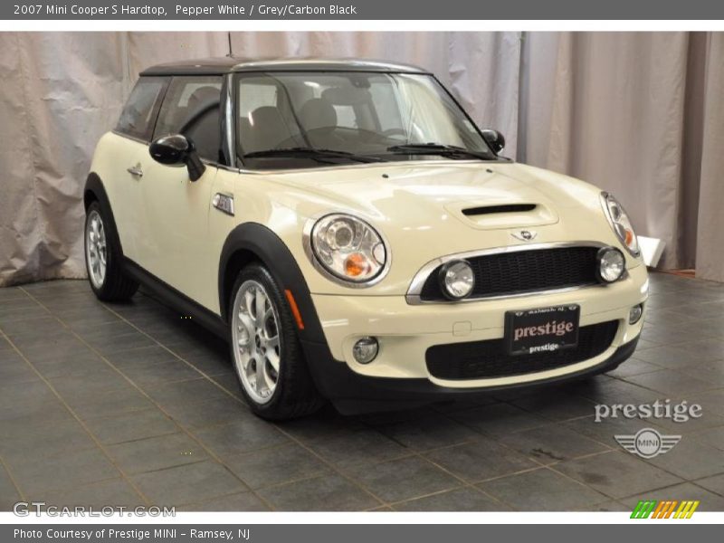 Pepper White / Grey/Carbon Black 2007 Mini Cooper S Hardtop