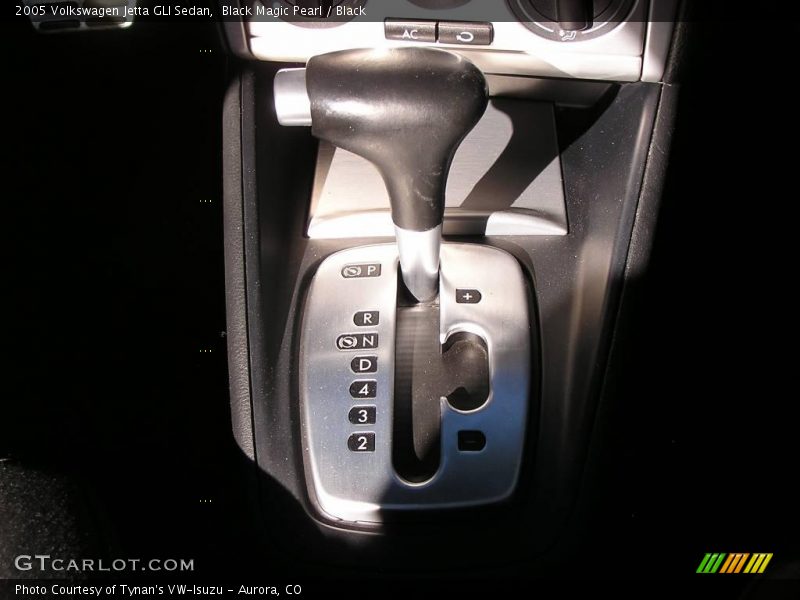 Black Magic Pearl / Black 2005 Volkswagen Jetta GLI Sedan