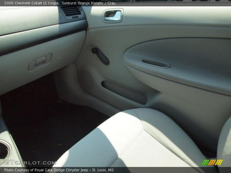 Sunburst Orange Metallic / Gray 2006 Chevrolet Cobalt LS Coupe