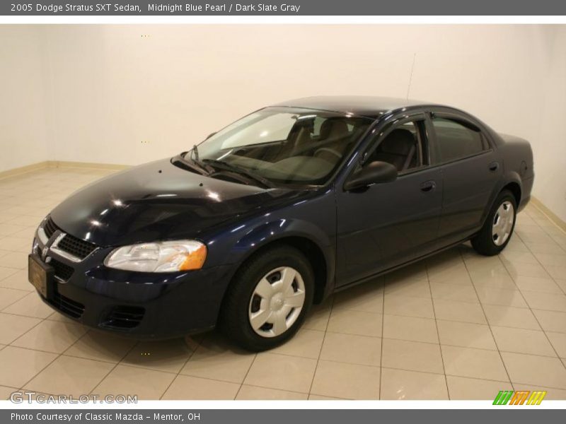 Midnight Blue Pearl / Dark Slate Gray 2005 Dodge Stratus SXT Sedan
