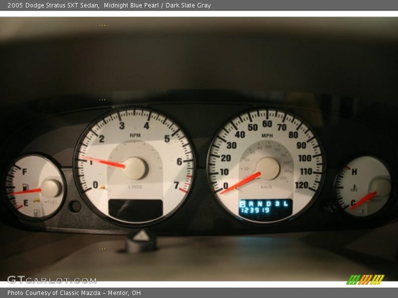 Midnight Blue Pearl / Dark Slate Gray 2005 Dodge Stratus SXT Sedan