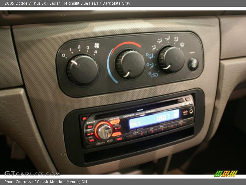 Midnight Blue Pearl / Dark Slate Gray 2005 Dodge Stratus SXT Sedan