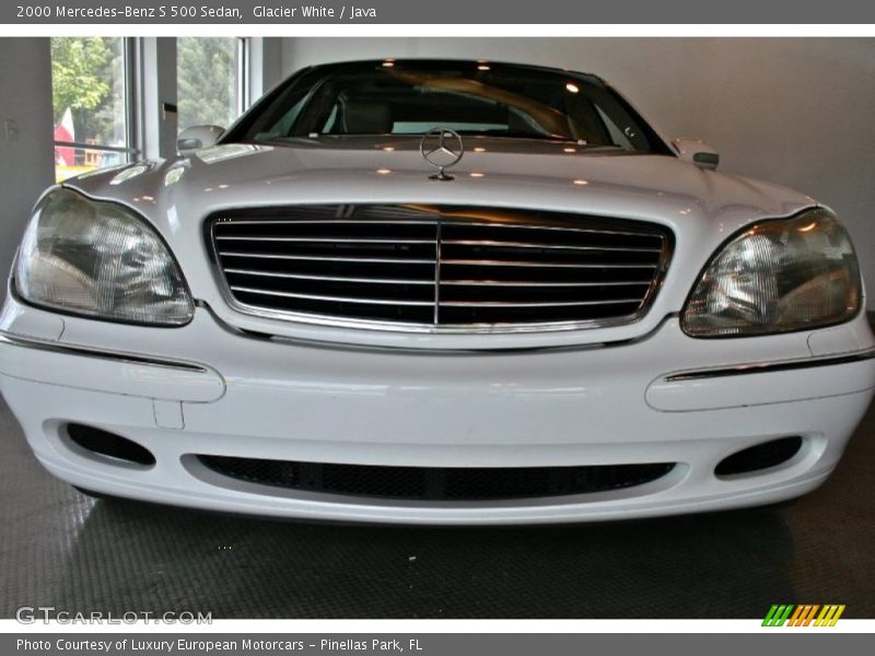 Glacier White / Java 2000 Mercedes-Benz S 500 Sedan