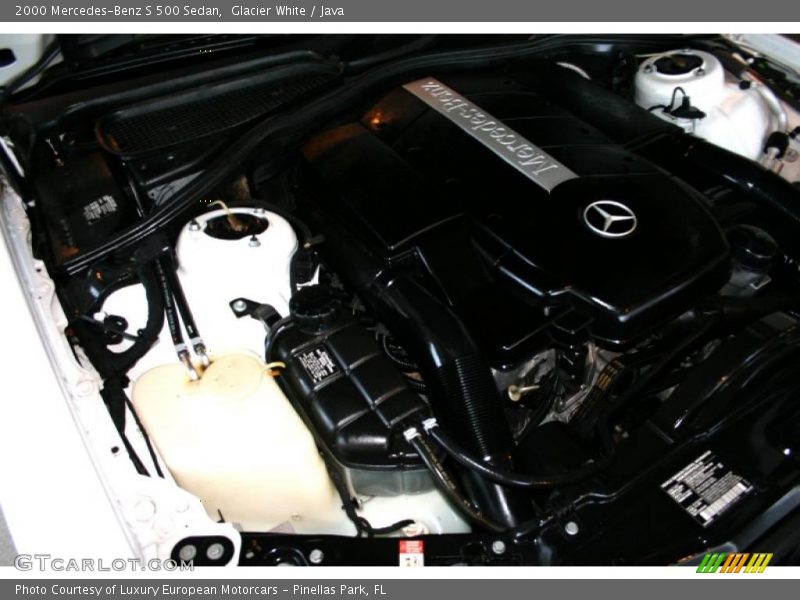 Glacier White / Java 2000 Mercedes-Benz S 500 Sedan