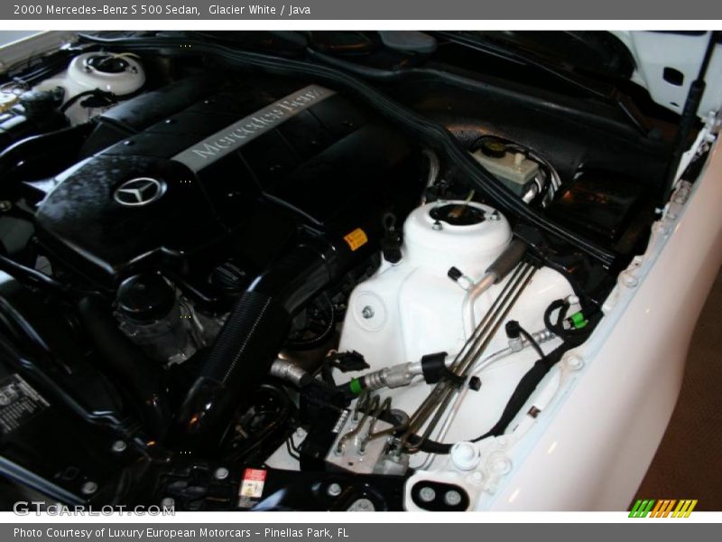 Glacier White / Java 2000 Mercedes-Benz S 500 Sedan