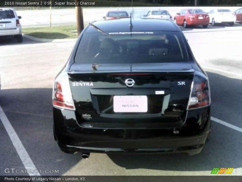 Super Black / Charcoal 2010 Nissan Sentra 2.0 SR