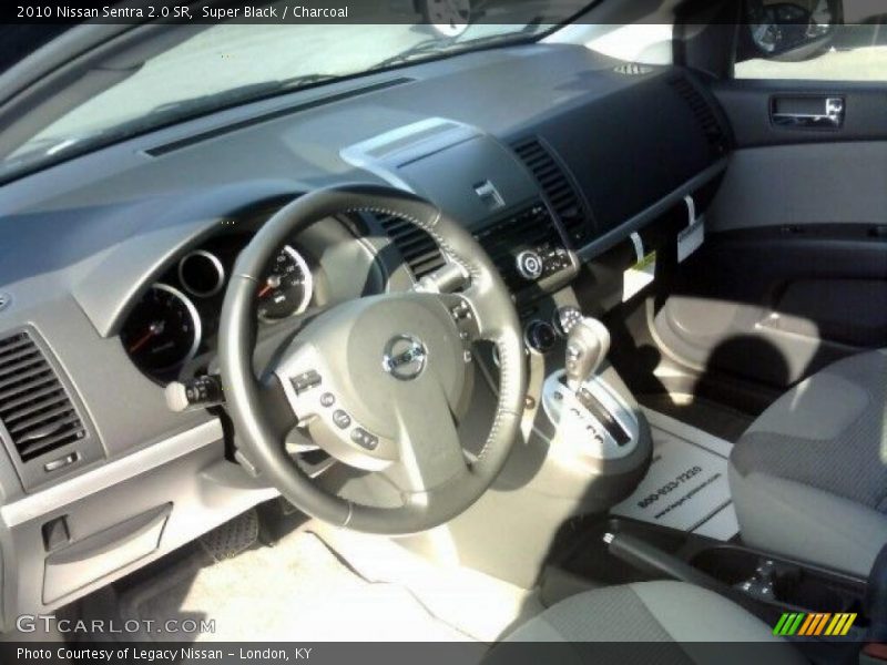 Super Black / Charcoal 2010 Nissan Sentra 2.0 SR