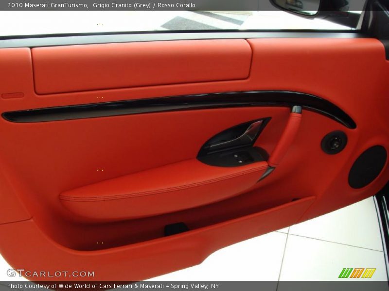 Grigio Granito (Grey) / Rosso Corallo 2010 Maserati GranTurismo