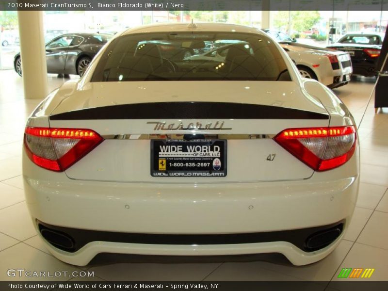 Bianco Eldorado (White) / Nero 2010 Maserati GranTurismo S