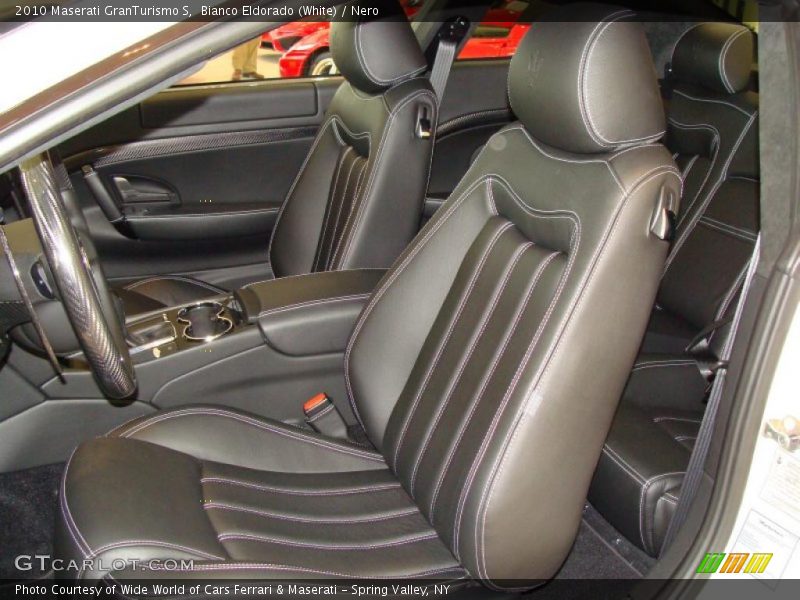 Bianco Eldorado (White) / Nero 2010 Maserati GranTurismo S