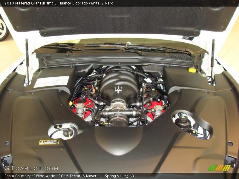 Bianco Eldorado (White) / Nero 2010 Maserati GranTurismo S