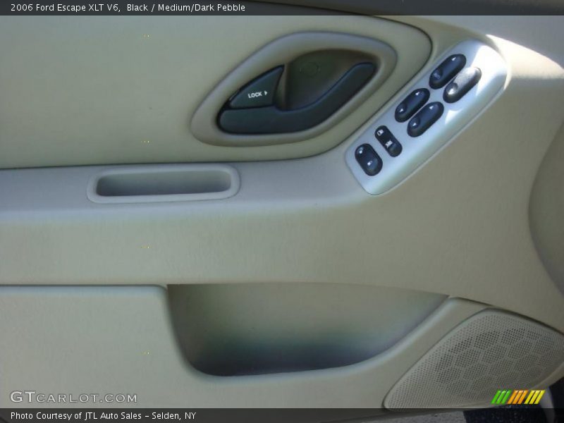 Black / Medium/Dark Pebble 2006 Ford Escape XLT V6