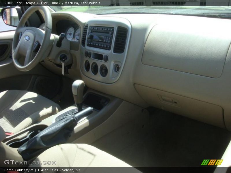Black / Medium/Dark Pebble 2006 Ford Escape XLT V6