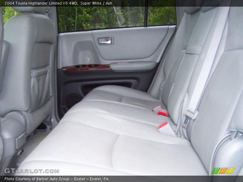 Super White / Ash 2004 Toyota Highlander Limited V6 4WD