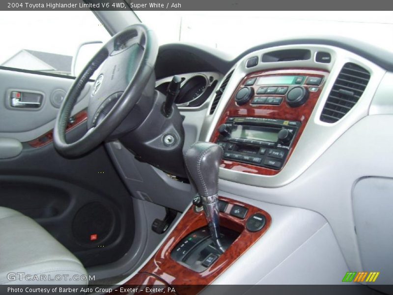 Super White / Ash 2004 Toyota Highlander Limited V6 4WD