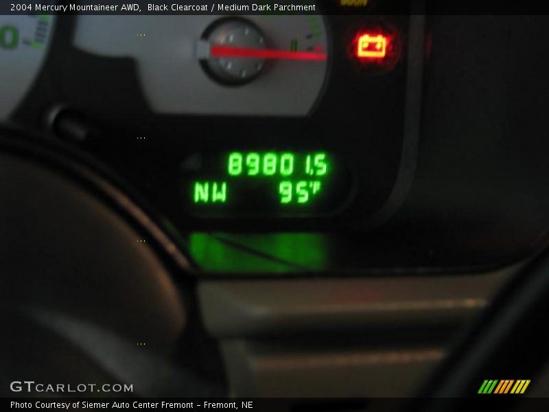 Black Clearcoat / Medium Dark Parchment 2004 Mercury Mountaineer AWD