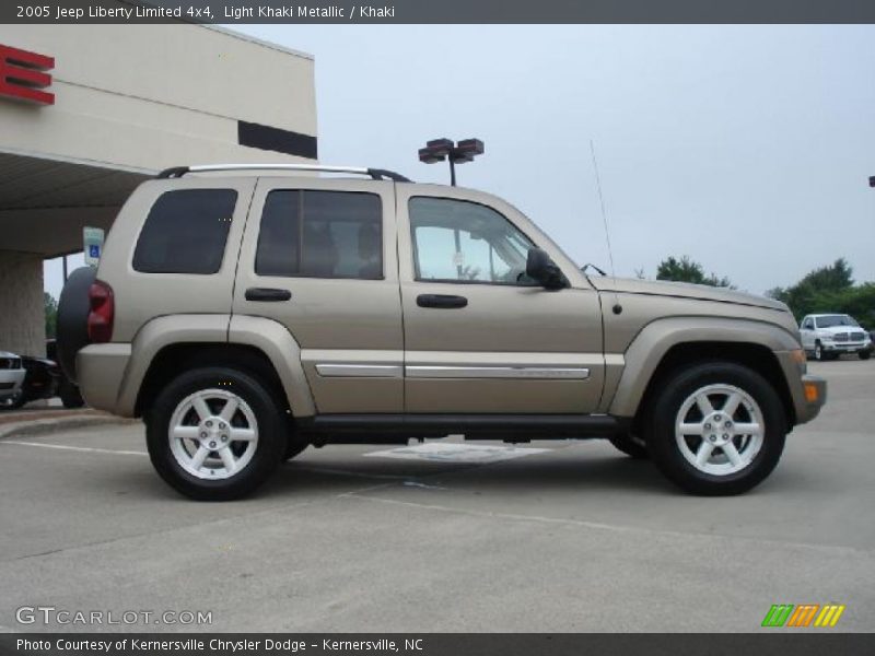 Light Khaki Metallic / Khaki 2005 Jeep Liberty Limited 4x4