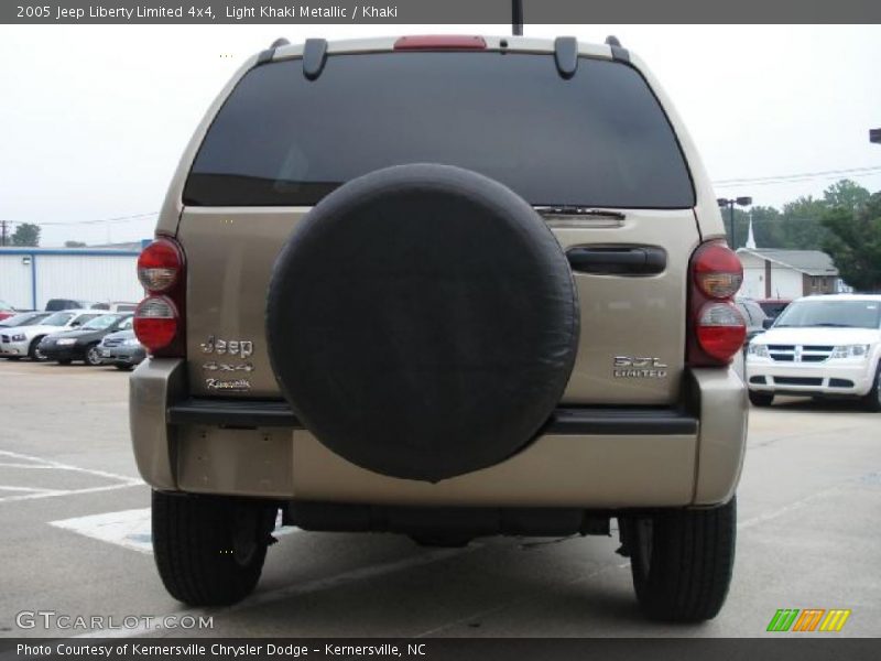 Light Khaki Metallic / Khaki 2005 Jeep Liberty Limited 4x4