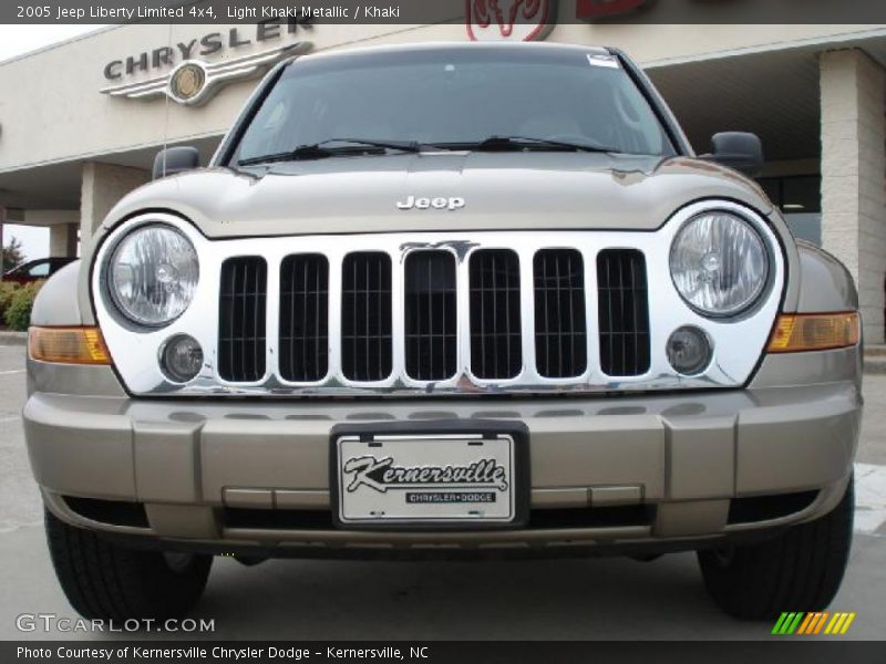 Light Khaki Metallic / Khaki 2005 Jeep Liberty Limited 4x4