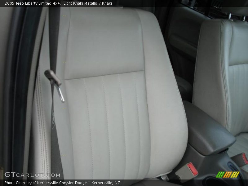 Light Khaki Metallic / Khaki 2005 Jeep Liberty Limited 4x4