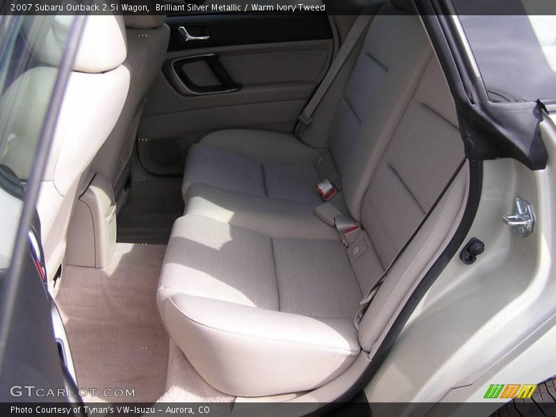 Brilliant Silver Metallic / Warm Ivory Tweed 2007 Subaru Outback 2.5i Wagon