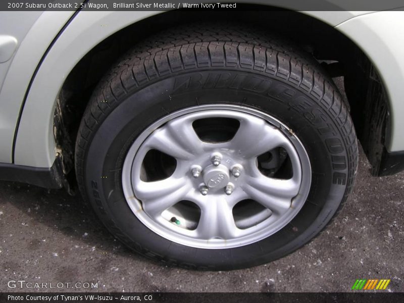 Brilliant Silver Metallic / Warm Ivory Tweed 2007 Subaru Outback 2.5i Wagon
