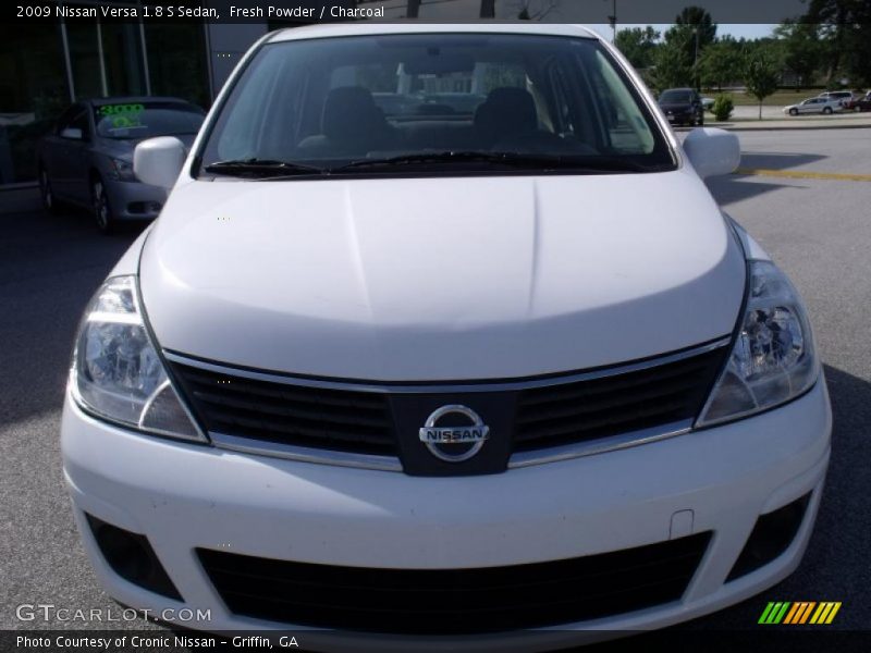 Fresh Powder / Charcoal 2009 Nissan Versa 1.8 S Sedan