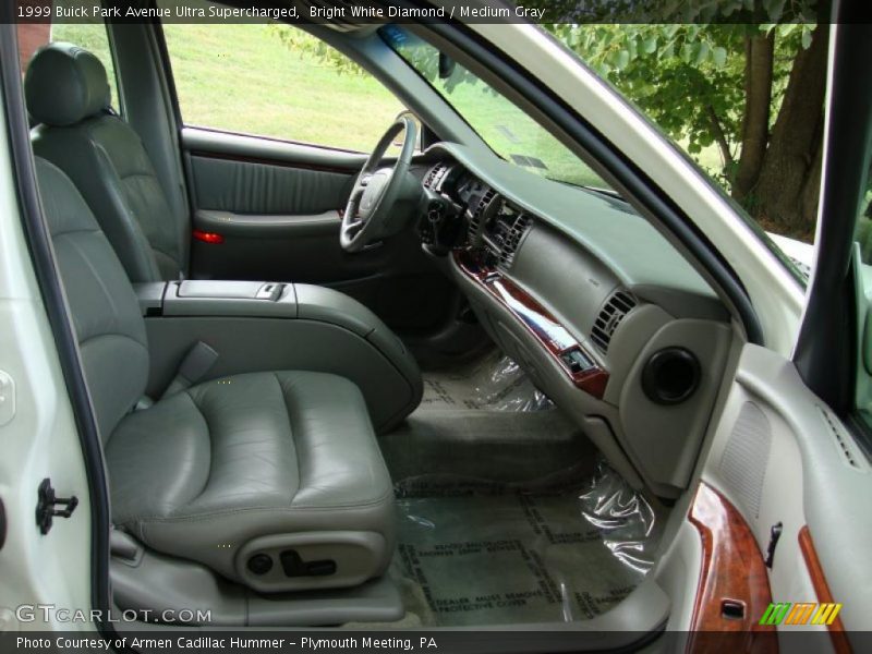 Bright White Diamond / Medium Gray 1999 Buick Park Avenue Ultra Supercharged