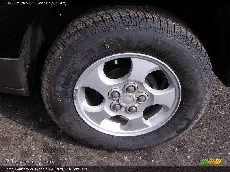 Black Onyx / Gray 2004 Saturn VUE