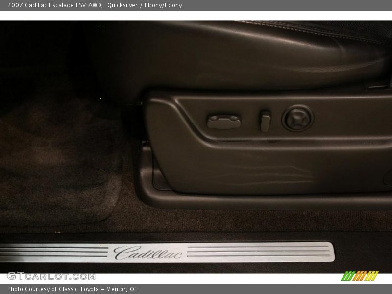 Quicksilver / Ebony/Ebony 2007 Cadillac Escalade ESV AWD