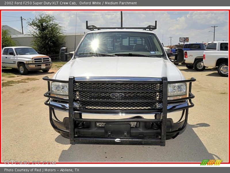 Oxford White / Medium Parchment 2002 Ford F250 Super Duty XLT Crew Cab