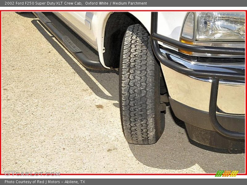 Oxford White / Medium Parchment 2002 Ford F250 Super Duty XLT Crew Cab