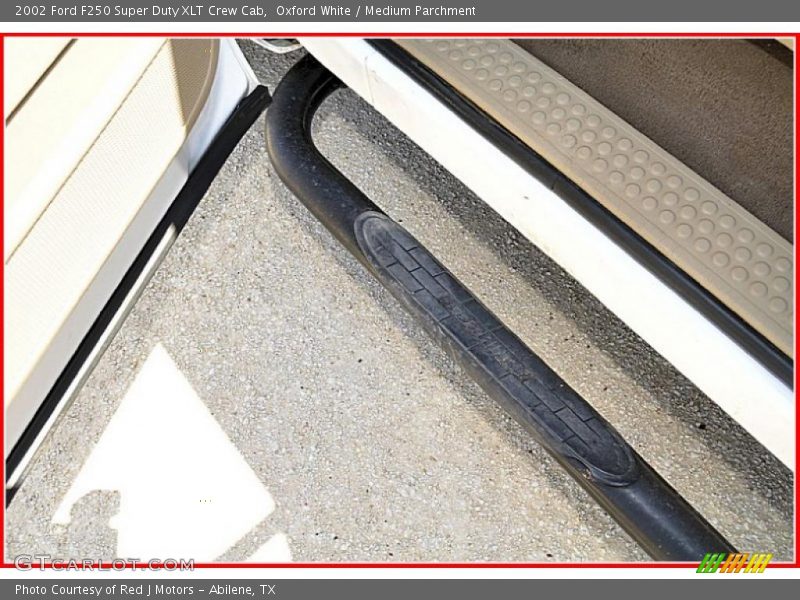 Oxford White / Medium Parchment 2002 Ford F250 Super Duty XLT Crew Cab