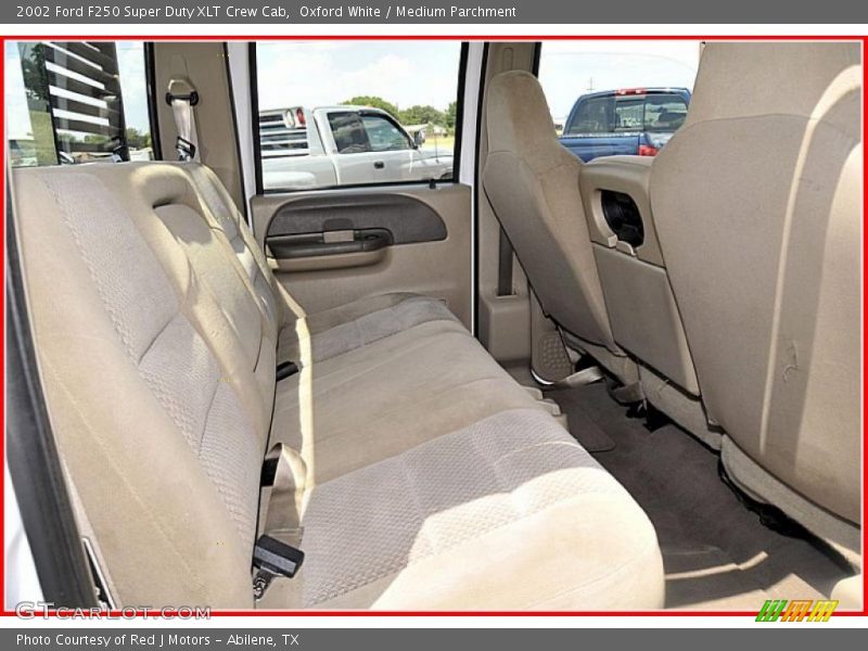 Oxford White / Medium Parchment 2002 Ford F250 Super Duty XLT Crew Cab
