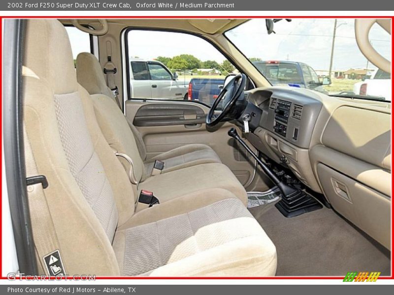 Oxford White / Medium Parchment 2002 Ford F250 Super Duty XLT Crew Cab