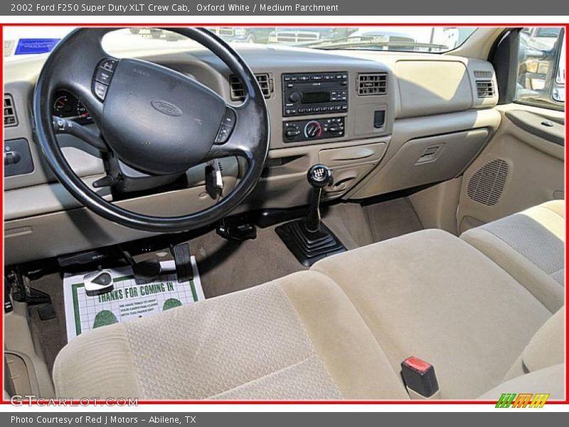 Oxford White / Medium Parchment 2002 Ford F250 Super Duty XLT Crew Cab