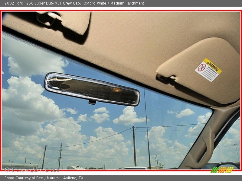 Oxford White / Medium Parchment 2002 Ford F250 Super Duty XLT Crew Cab