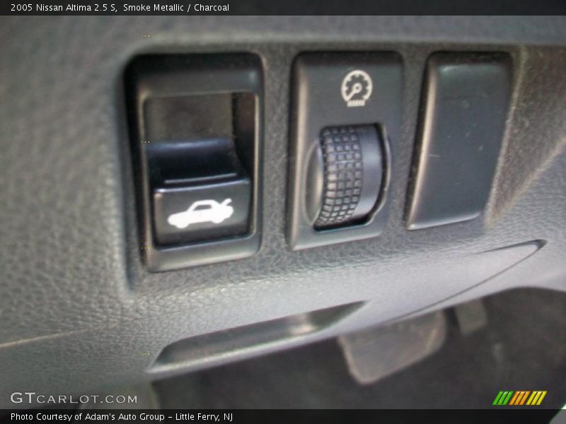 Smoke Metallic / Charcoal 2005 Nissan Altima 2.5 S