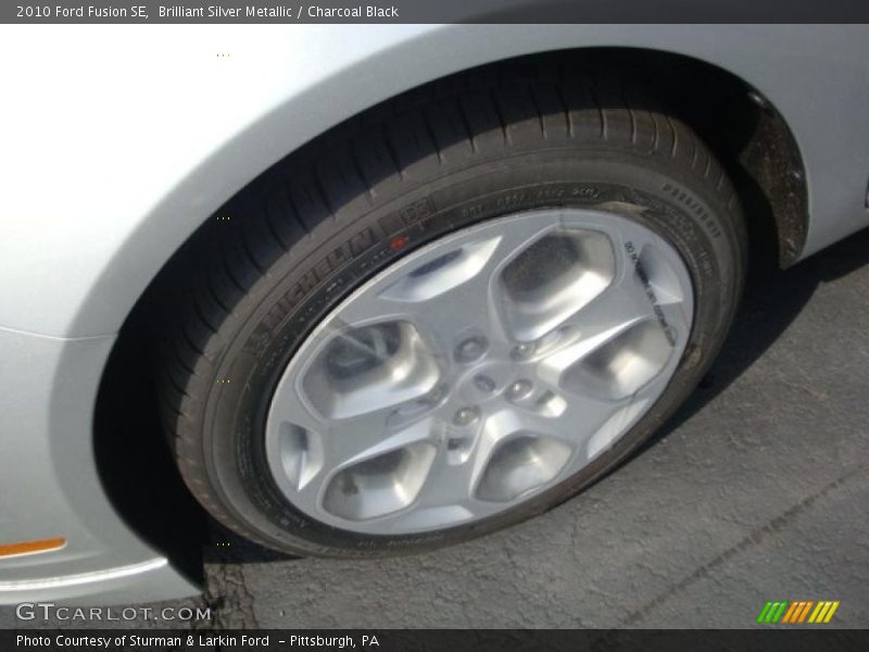 Brilliant Silver Metallic / Charcoal Black 2010 Ford Fusion SE