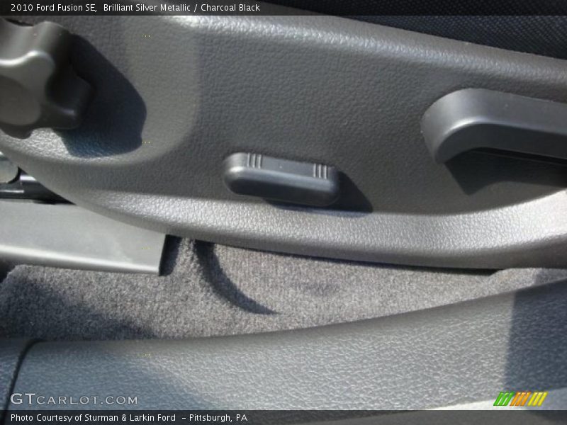 Brilliant Silver Metallic / Charcoal Black 2010 Ford Fusion SE