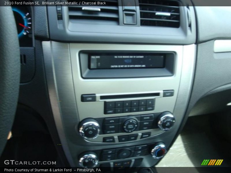 Brilliant Silver Metallic / Charcoal Black 2010 Ford Fusion SE