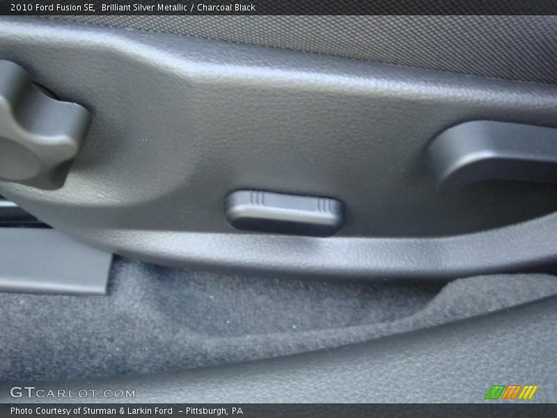 Brilliant Silver Metallic / Charcoal Black 2010 Ford Fusion SE
