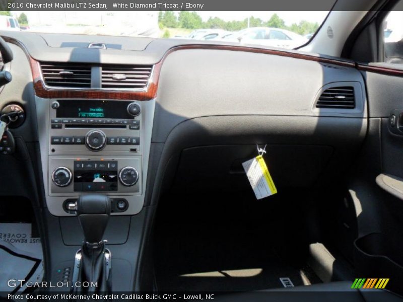 White Diamond Tricoat / Ebony 2010 Chevrolet Malibu LTZ Sedan