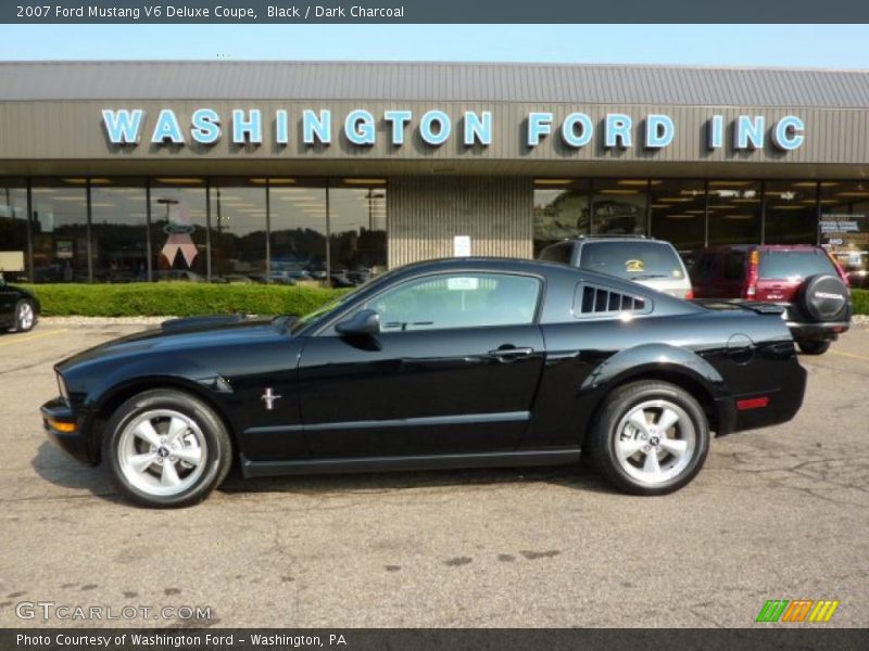 Black / Dark Charcoal 2007 Ford Mustang V6 Deluxe Coupe