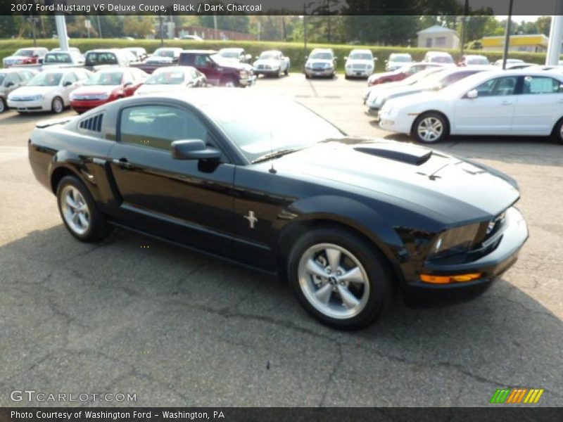 Black / Dark Charcoal 2007 Ford Mustang V6 Deluxe Coupe