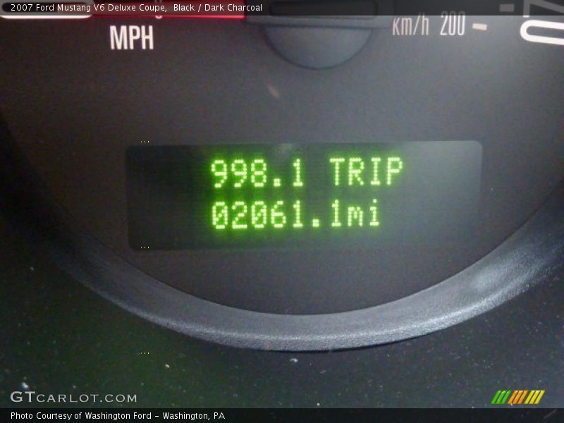 Black / Dark Charcoal 2007 Ford Mustang V6 Deluxe Coupe