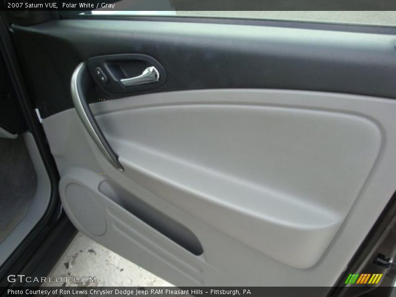 Polar White / Gray 2007 Saturn VUE