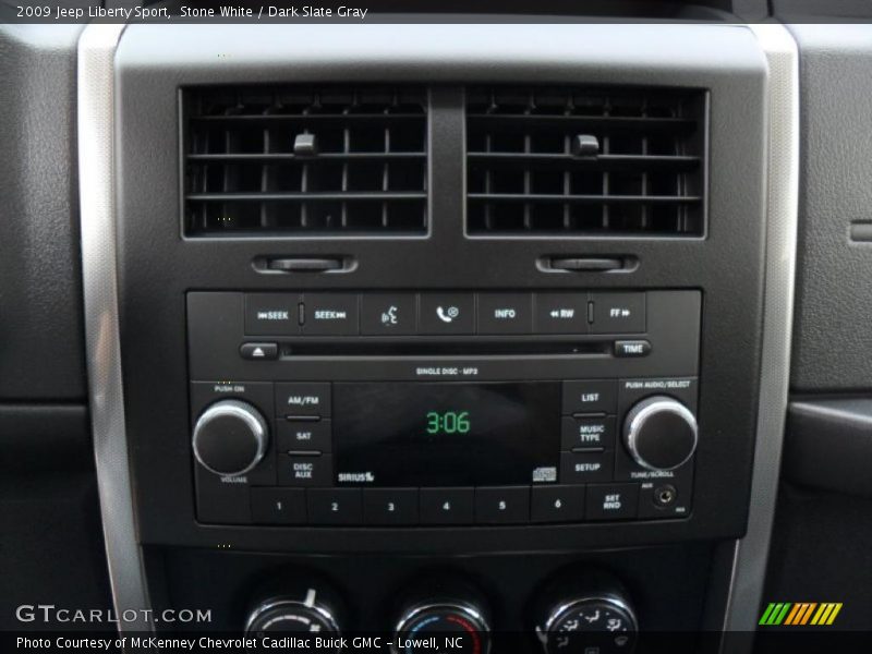 Stone White / Dark Slate Gray 2009 Jeep Liberty Sport