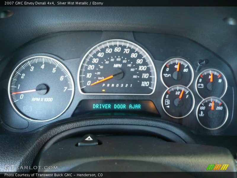Silver Mist Metallic / Ebony 2007 GMC Envoy Denali 4x4
