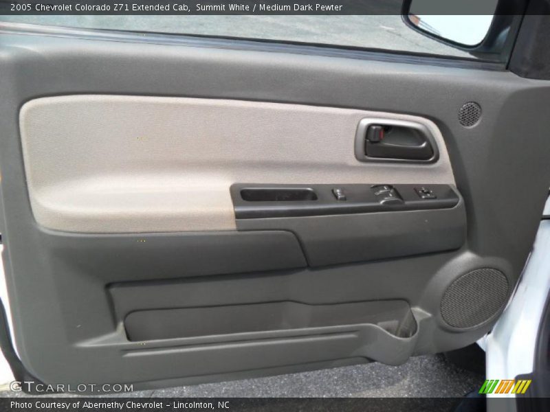 Summit White / Medium Dark Pewter 2005 Chevrolet Colorado Z71 Extended Cab